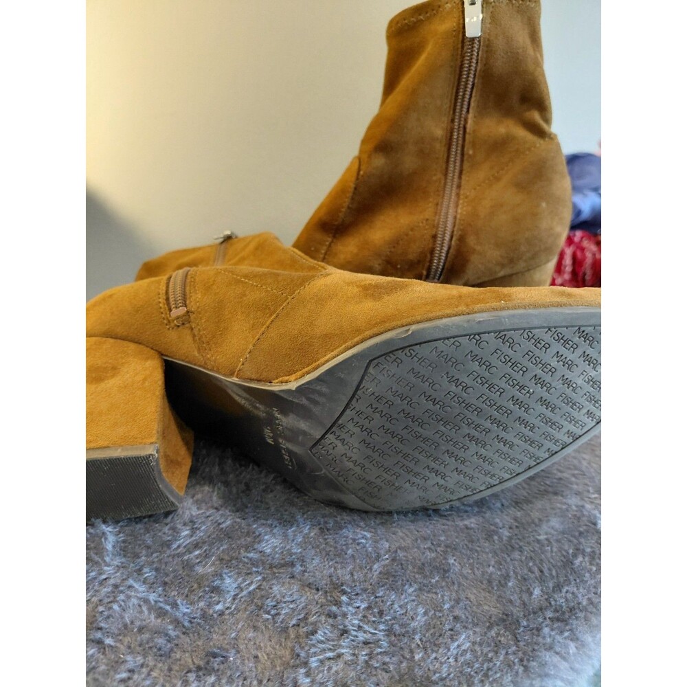 Marc Fisher Yarita pointed toe ankle bootie tan/brown suede material. SIZE 9.5 - Picture 4 of 6